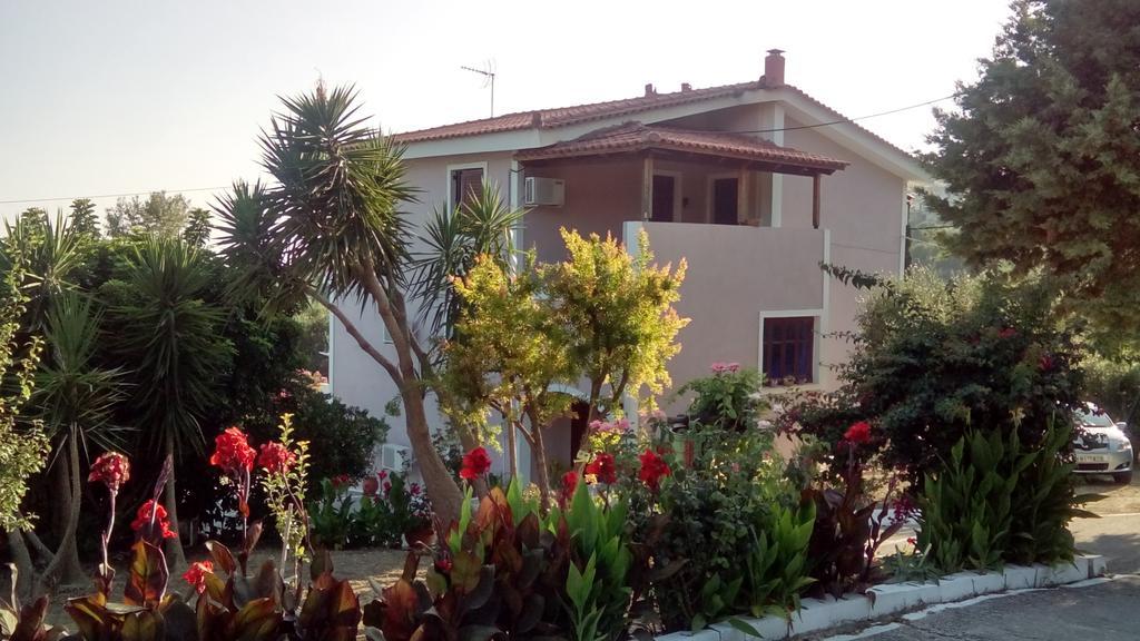 Maistrali Apartments Ratzaklion Bagian luar foto