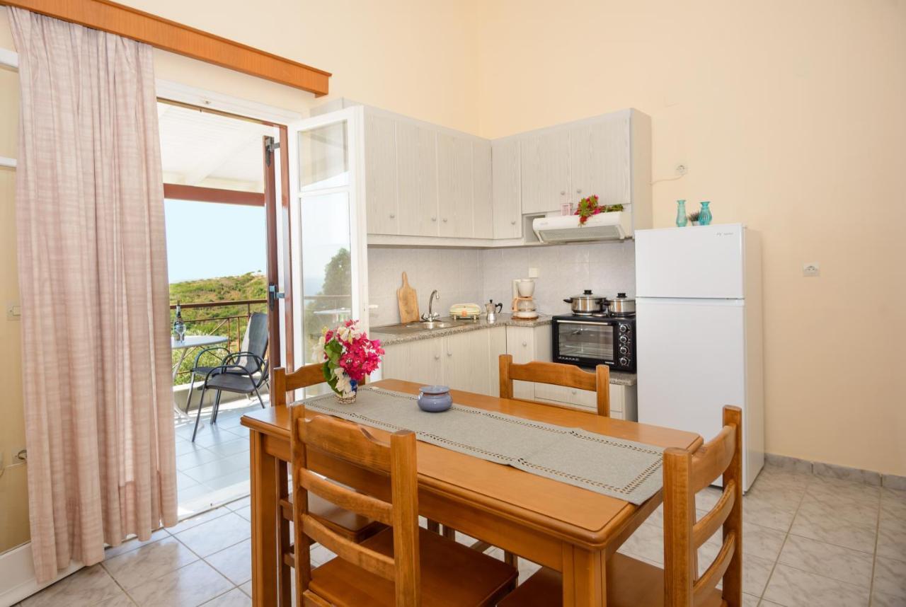 Maistrali Apartments Ratzaklion Bagian luar foto