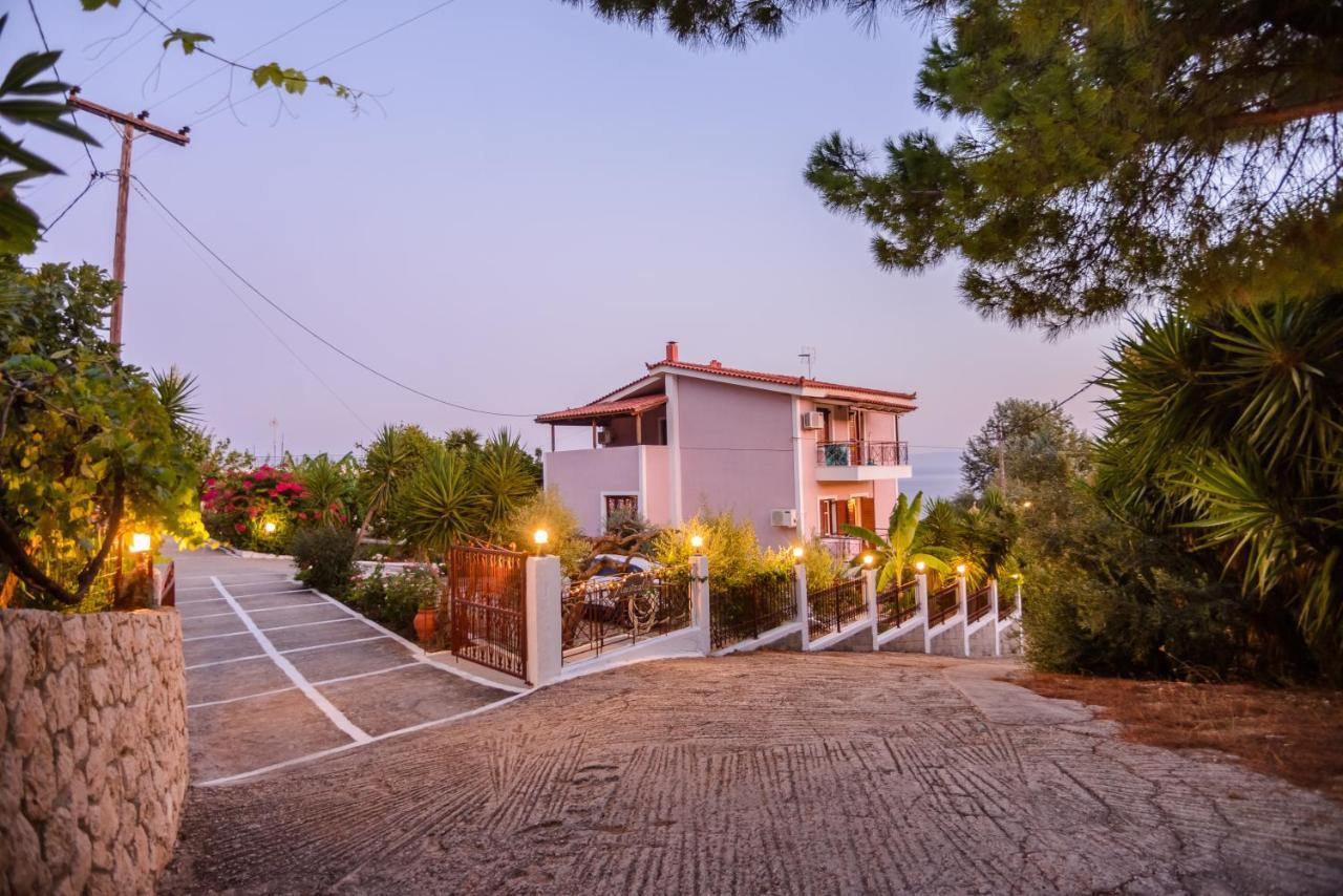 Maistrali Apartments Ratzaklion Bagian luar foto